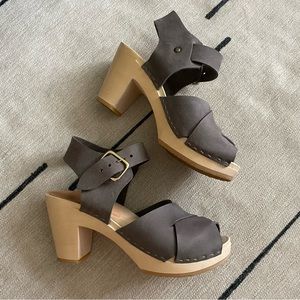 Bryr Clogs Emma Cross Toe High Heel in Pacific Grey